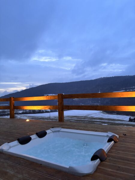 Glamping pod hradom